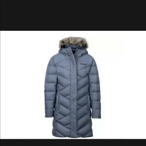 Marmot winter coat - size small - brand new with tag